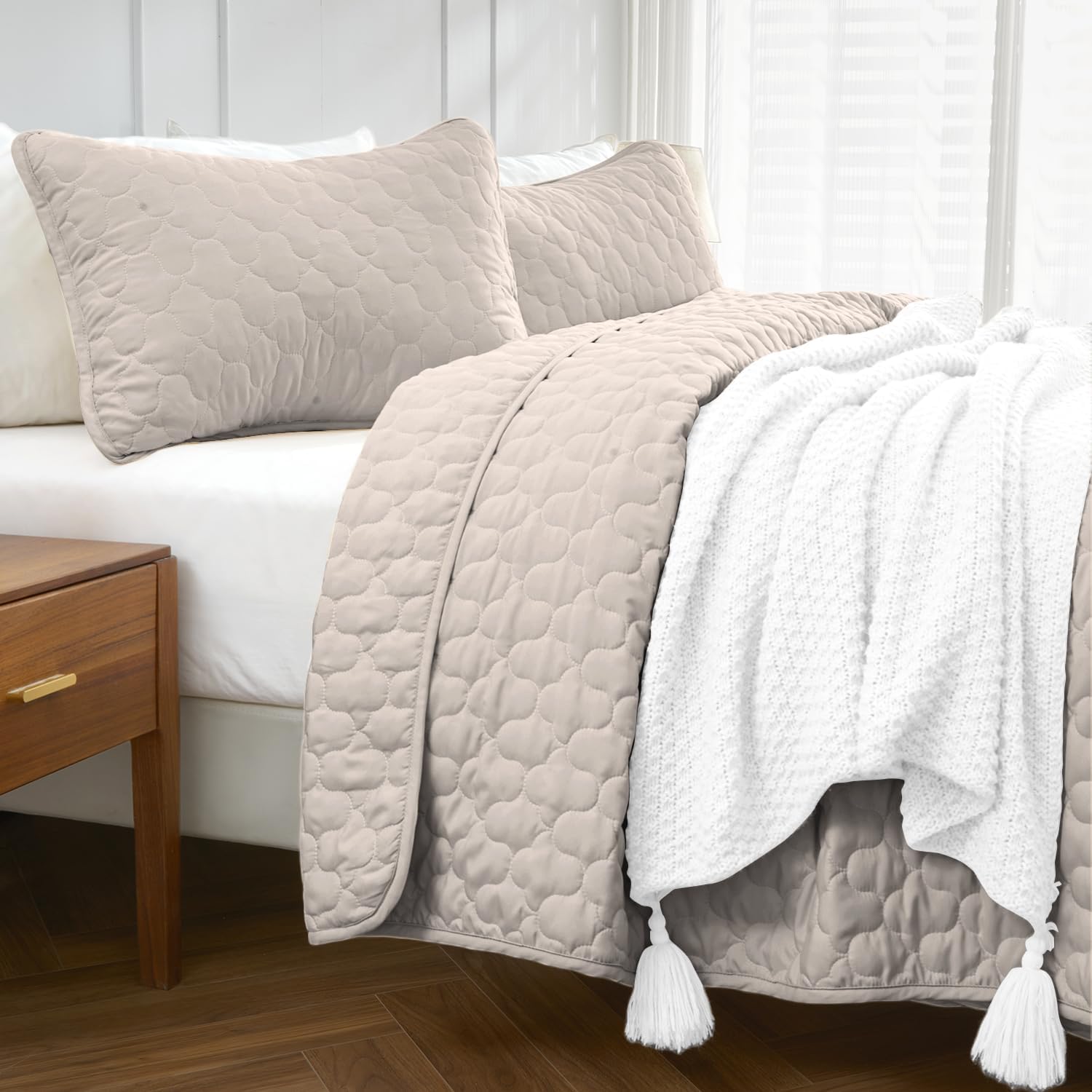 Quilt Set Full Queen Size 3 Piece, Khaki Pattern Printed Lightweight Soft Bedspread Coverlet, Quilted Blanket Thin Comforter Bed Cover for All Season (1 Quilt & 2 Pillow Shams)