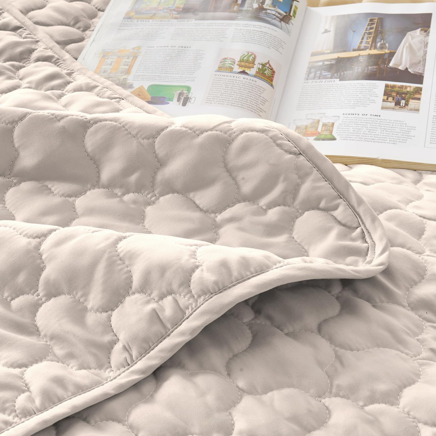 Quilt Set Full Queen Size 3 Piece, Khaki Pattern Printed Lightweight Soft Bedspread Coverlet, Quilted Blanket Thin Comforter Bed Cover for All Season (1 Quilt & 2 Pillow Shams)