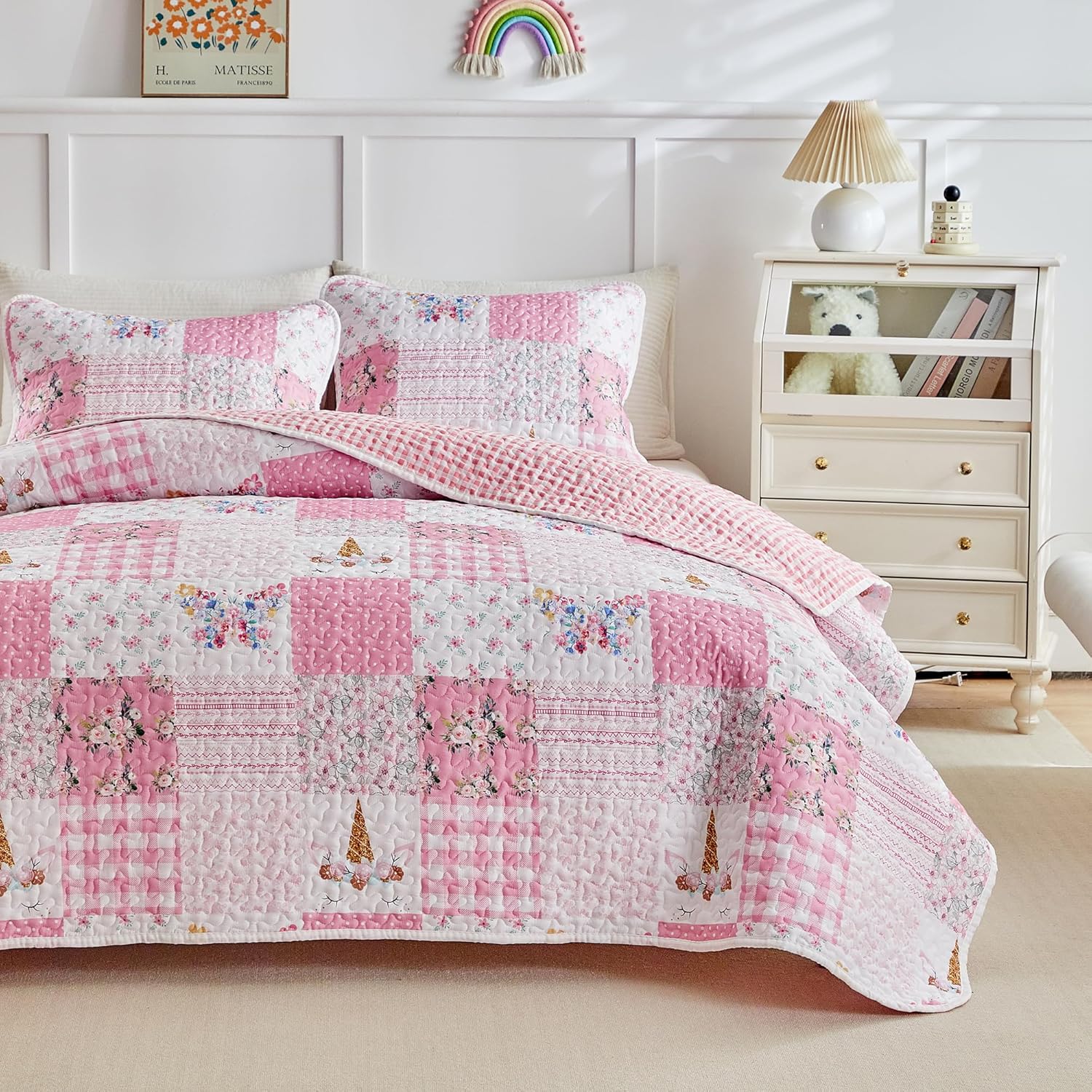 Quilt Set for Girls, Pink Butterflies n Flowers Patchwork Design, 2 Pieces Soft n Cozy Microfiber Quilt, Bedspread Bed Cover for All Seaso