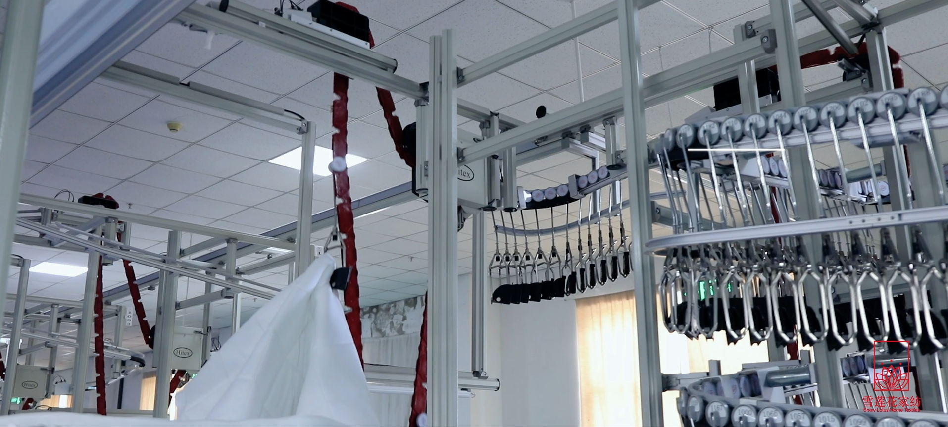 Translation missing: en.sections.video.load_video